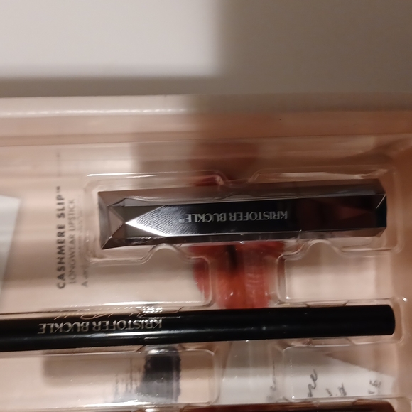 KRISTOFER BUCKLE Vanity Collection Volume 1 For Women's. - Picture 3 of 15